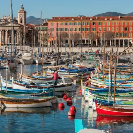 상 르 레자르 사를 아파트